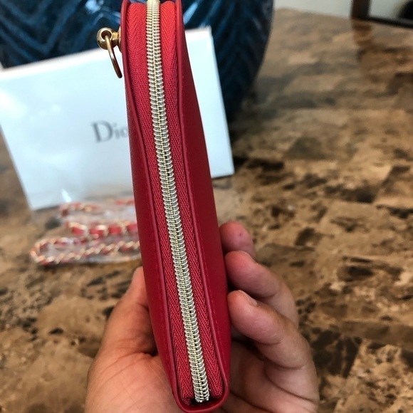 DIOR Cosmetic bag converted to crossbody BNWB, perfect brand new condition - Picture 8 of 14